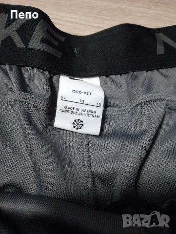 Гащи Nike , снимка 2 - Къси панталони - 54173539