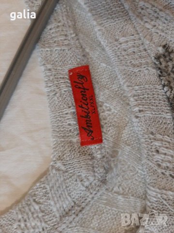 Сива блузка, снимка 4 - Корсети, бюстиета, топове - 29842328