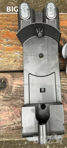Оригинална стойка за Dyson V6
