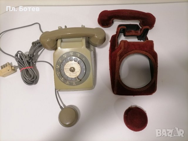 Стар интересен телефон , снимка 1 - Антикварни и старинни предмети - 36633580