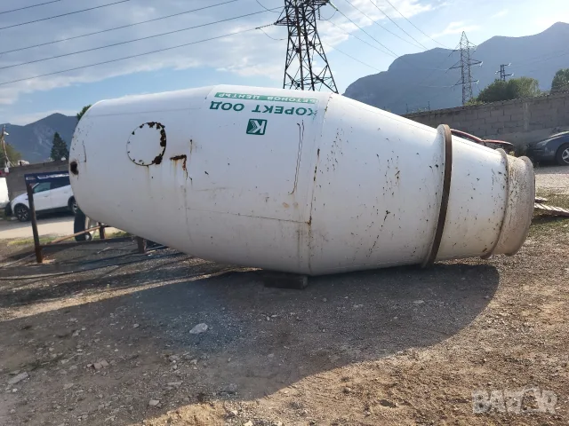 буре цистерни за газ колонка гориво и на части 