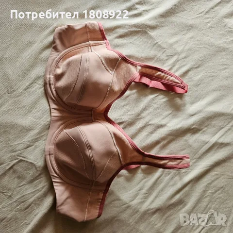 Спортни сутиени Triumph Triaction
