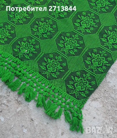 Старинни постелки, кювертюри за легла и дивани, снимка 4 - Други стоки за дома - 50873256