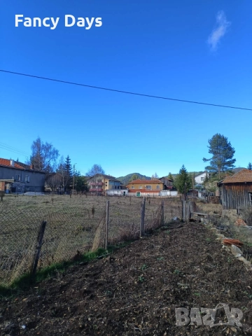 Продава се къща(на калкан) с плевня и 300 кв.м двор, снимка 10 - Къщи - 52511264