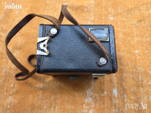 Фотоапарат камера KODAK BROWNIE , снимка 2 - Антикварни и старинни предмети - 56442326