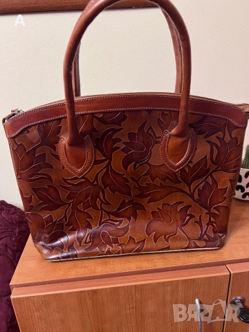 Дамска чанта естествена кожа, снимка 2 - Чанти - 33684202