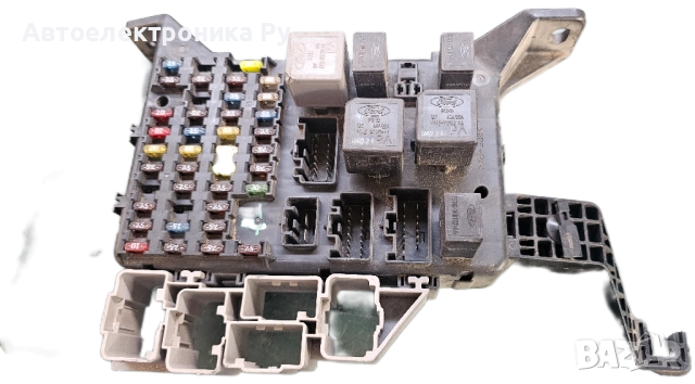 Кутия с предпазители за Ford Mondeo Mk III ,1S7T-14A301-CC