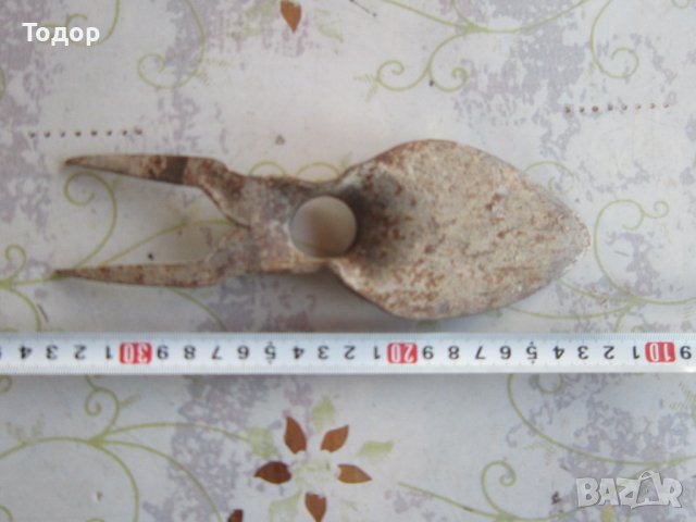 Старинна мотика мотичка прашулка 