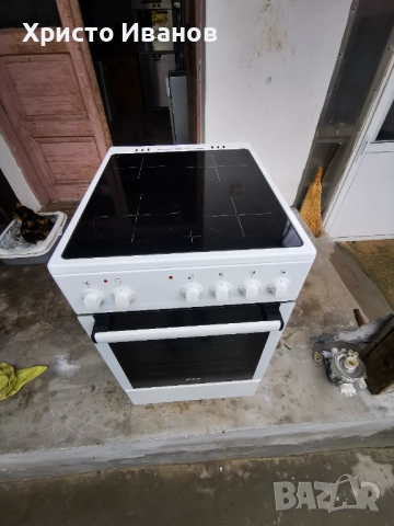 Печка Gorenje с керамичен плот, снимка 2 - Печки, фурни - 44116385