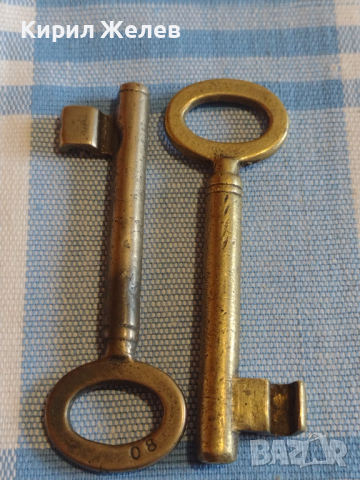Два стари ключа от соца за брава за КОЛЕКЦИЯ ДЕКОРАЦИЯ БИТОВ КЪТ 41001, снимка 3 - Други ценни предмети - 44817851