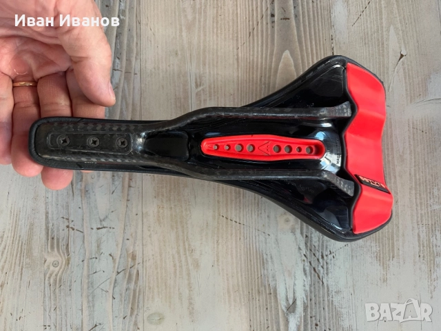 Карбонова седалка ASTUTE STAR, снимка 5 - Аксесоари за велосипеди - 52421158