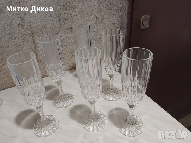6 броя кристални чаши за вино нови маркови Н 205 мм долу фи 65 мм горе 500мм и чаша Н-130мм -200млл, снимка 2 - Чаши - 56210742