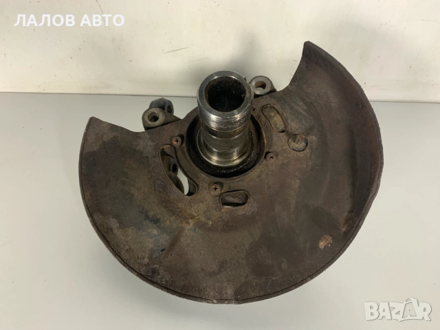 Преден десен шенкел цапфа Хюндай Теракан 2.9 163к.с. Preden desen shenkel capfa Hyundai Terracan 2.9