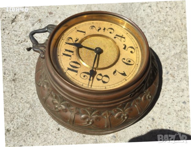 голям настолен часовник - будилник "JUNGHANS" , снимка 1 - Антикварни и старинни предмети - 37265048