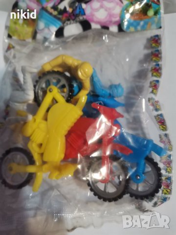 3 мотора мотори мотор мотористи мотоциклет мотокрос пластмасови фигурки фигурка украса торта , снимка 2 - Фигурки - 36721617
