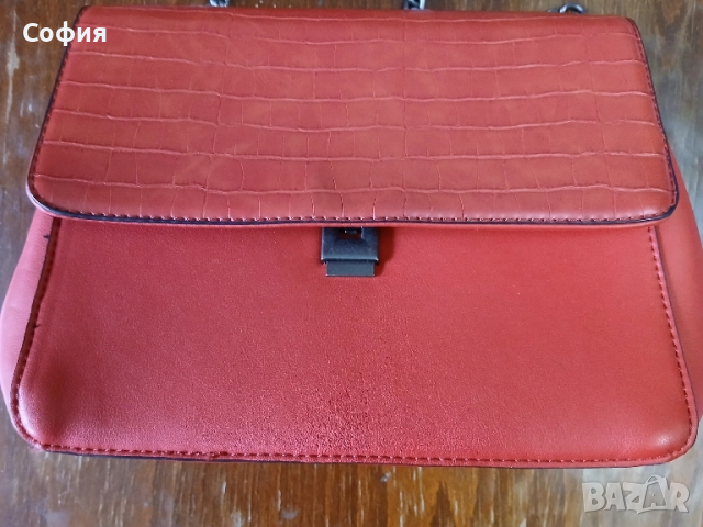 Елегантни дамски чанти, снимка 8 - Чанти - 39870035