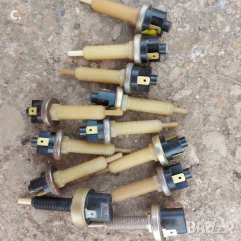 Продавам части за лада жигули москвич 