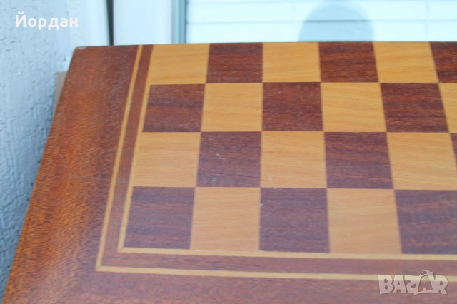 Стара кутия за ''Шах и Табла'', снимка 3 - Други ценни предмети - 51824994