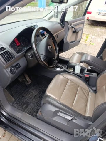 VW TOURAN CROSS 2.0 TDI , снимка 9 - Автомобили и джипове - 53296455