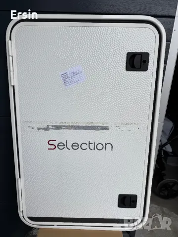 Оригинална багажна врата за Каравана Fendt (На средната част се слага лайсна) Цена 650.00 лева, снимка 2 - Къмпинг мебели - 48450313