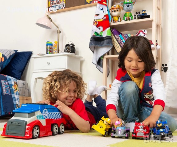 Paw Patrol Мобилен пит-стоп със състезателна кола и кученцето Чейс Голям камион на Пес Патрул, снимка 7 - Коли, камиони, мотори, писти - 39681592
