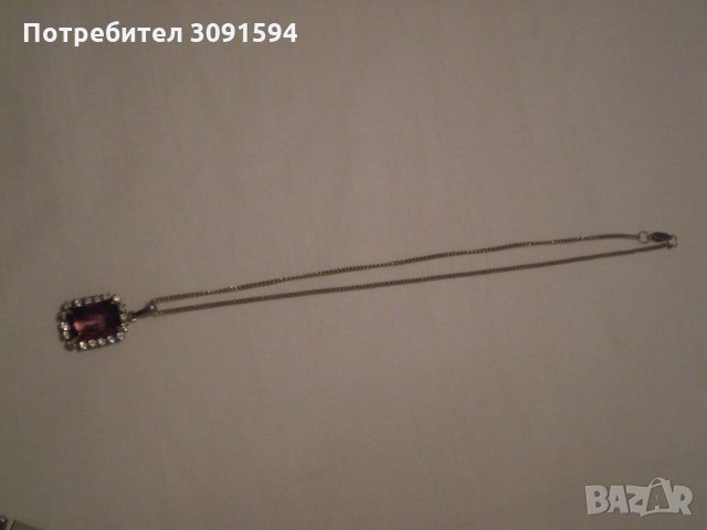 стар дамски медальон лилав и бял шлифован кристал  сребърно покритие, снимка 5 - Антикварни и старинни предмети - 35159934