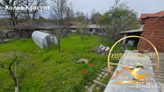 Двуетажна къща в село Върбица, област Хасково  📐 РЗП: 190 кв.м , снимка 11 - Къщи - 54204892