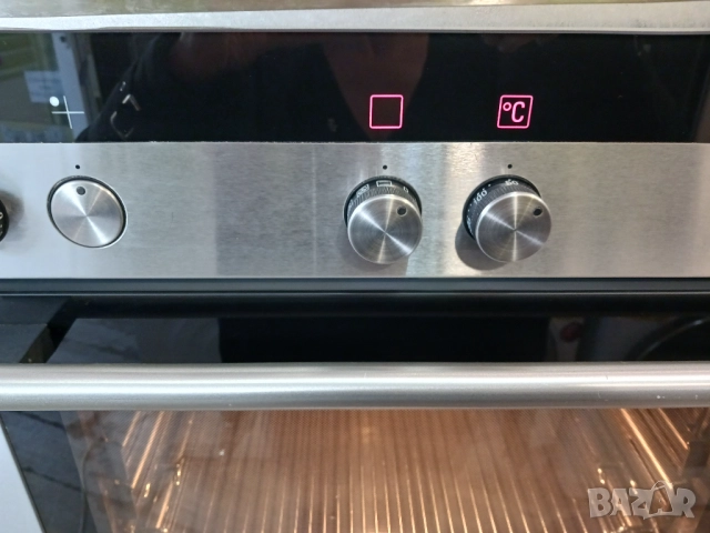 Печка за вграждане с керамичен плот  SIEMENS, снимка 4 - Печки, фурни - 52414844