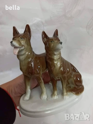 Порцеланова стара немска  фирмена пластика -"Двете  овчарки"- Grafenthal , снимка 5 - Антикварни и старинни предмети - 50468612