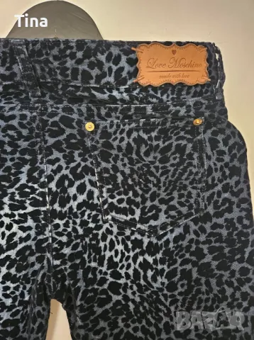 Дънки на Love Moschino, символична цена, снимка 2 - Дънки - 49019398