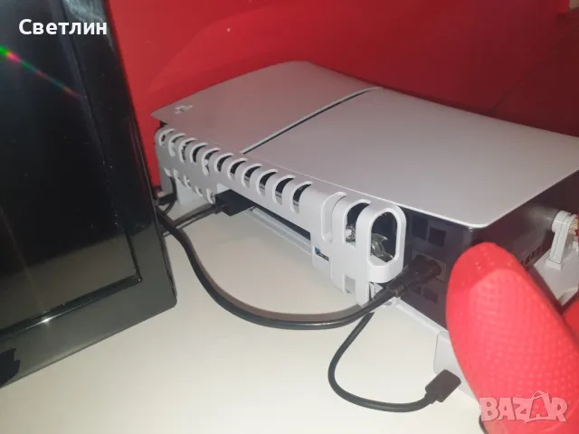 PlayStation 5 с два ДЖОЙСТИКА с 8 игри и стойка!, снимка 5 - Игри за PlayStation - 49932028