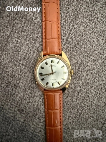 Съветски позлатен часовник Wostok Восток, снимка 2 - Други - 52798638