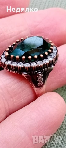 Стар сребърен руски пръстен,зелен камък,дамски