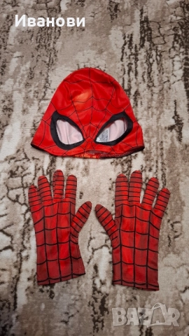 Маска и ръкавици на Спайдърмен, подходящи за Хелоуин