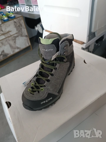 Туристически обувки 