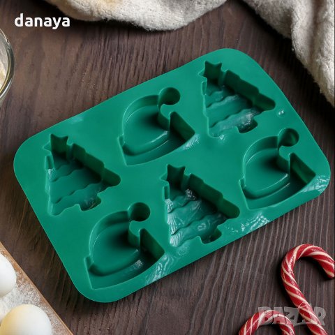 2415 Силиконова форма за коледни мъфини Елхички и Коледни шапки, снимка 2 - Форми - 34173177