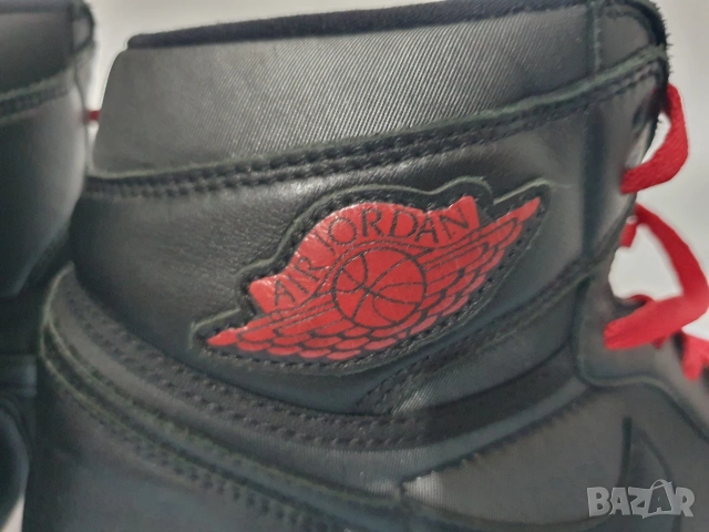 Маратонки Nike Jordan 1 Retro High , снимка 5 - Маратонки - 54356633