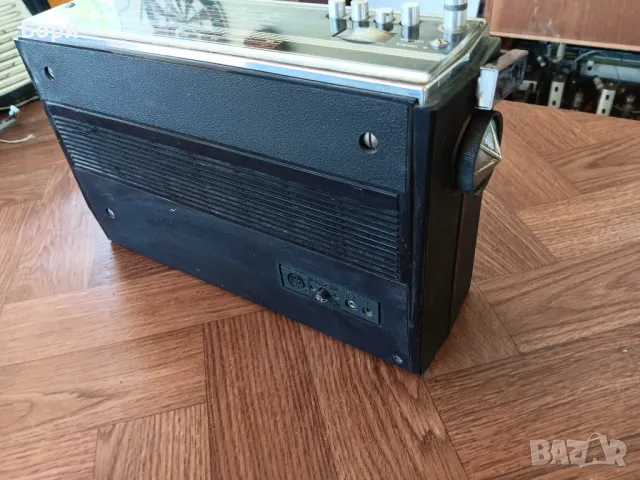 VEF Spidola 252 радио, снимка 8 - Радиокасетофони, транзистори - 49969429