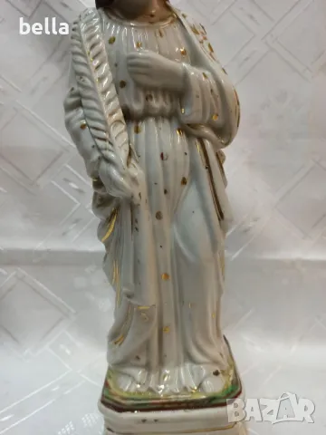 Френска антикварна порцеланова скулптура, религиозна ръчно рисувана  с позлата ,произведена 1860 год, снимка 3 - Антикварни и старинни предмети - 50046620