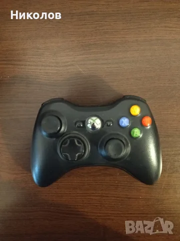 Продавам оригинален джойстик за конзола XBOX 360