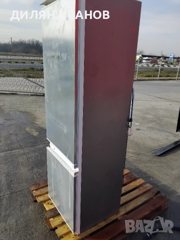 хладилник за вграждане Bosch , снимка 2 - Хладилници - 52838572