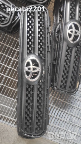 Продавам - оригинални декоративни решетки за Тойота Рав 4 2006-2008 , снимка 2 - Части - 51305784