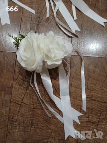 Сватбена украса за кола, снимка 2 - Сватбени аксесоари - 52806584