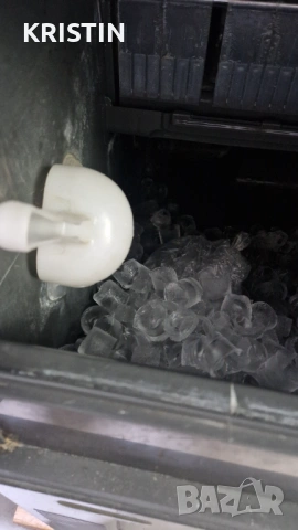 Продавам професионален ледогенератор, снимка 2 - Обзавеждане за заведение - 54296424