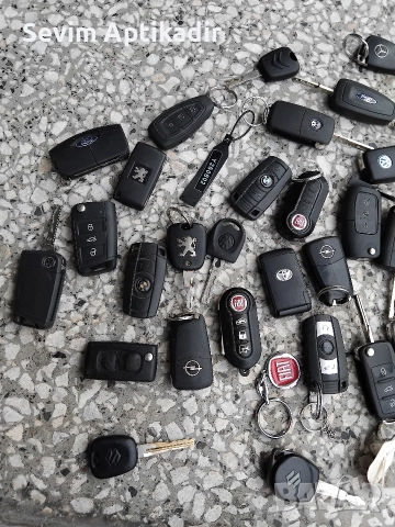 Ключове за различни модели автомобили , снимка 6 - Ключове - 51832498