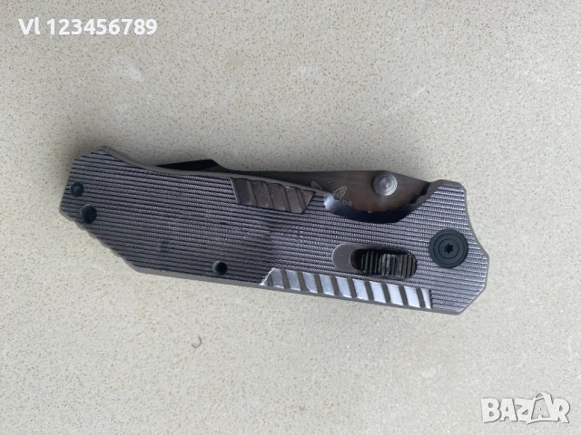 Сгъваем нож BENCHMADE / 90х200 mм /, снимка 4 - Ножове - 50834712