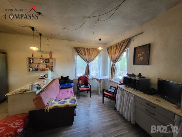 с. Изворово, Общ. Ген. Тошево, къща с двор – 27000 евро!, снимка 3 - Къщи - 52233475