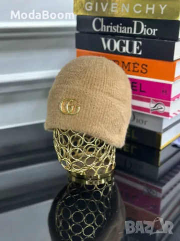 Gucci дамски зимни шапки различни цветове , снимка 4 - Шапки - 48250895
