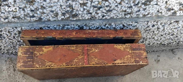 СОЦ дървени кутии различни модели и големини ръчно гравирани, снимка 2 - Антикварни и старинни предмети - 51703887