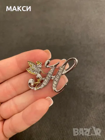 Невероятно красиви брошки/брошка с кристали и феички- букви, снимка 6 - Други - 43007084
